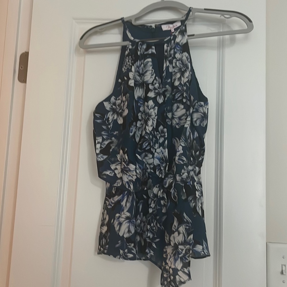 NWT Sleeveless Blouse